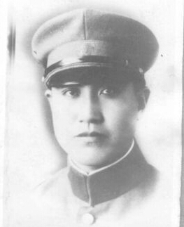 �������h�����|���d������1908������������ڵ�����ͥ���x�켽܊�^(q��)�Γ�܊˾��T��1924���M(j��n)��|���v���������I(y��)����У����У�̹���1931�����Rռɽ���(du��)����У�����������˽��򿹑�(zh��n)�Ȍ�(du��)������(zh��n)��1936���κӱ����h��܊��У����(d��o)�L(zh��ng)��1938��8���ʲ����x�����(du��)���x�켽܊�^(q��)��ʽ������x�켽܊�^(q��)�Γ�܊������˾��T��1939������Ї�(gu��)���a(ch��n)�h��1940���ڰوF(tu��n)���(zh��n)�Љ��Ҡ������r(sh��)��32�q��