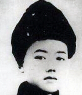 �ܘ�|��1918��1937���|������(li��n)܊�߼�ָ�]�T��ɽ�|ʡƽ�ȿh�ˡ�1925���S��ĸ�ӻĵ�����ʡ�q���h��1931���һ����׃�����e�O���ӿ��ջ����1933����������Ї����a(ch��n)�h��1935��2�������x�鹲���F�|�M��ί��ӛ��4�����Ζ|���������܊�ڶ�܊��һ�F��ί��1936��3�����Ζ|����(li��n)�ڶ�܊��һ����ί�掟�hί��ӛ��܊�hίί�T��7�£��x���й��ϝMʡίί�T��9�����Ζ|����(li��n)��һ·܊���Ď����L����ί��1937��4��24�����ڰ��D�h��ɳ���Ͻ��S�����c�ΰ��D�h�ΰ������(zh��n)�в��Ҡ�����