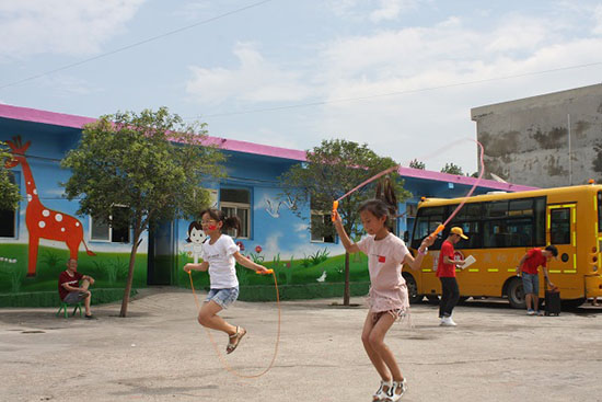 ���Ϲ��I(y��)��W(xu��)��(j��ng)���Q(m��o)�׌W(xu��)Ժ����ϵ�P�h�������ж�������������`꠵�����ʡƽ�ɽ���P�hѦ���(zh��n)���Ӝϴ���ӢС�W(xu��)�_չ֧�̻�����e�k��ӢС�W(xu��)��һ��Ȥζ�\�ӕ���׌�W(xu��)���w���W��ƥ�˾������D�����K��ِ��