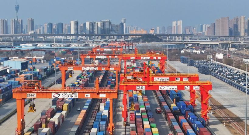 河南鄭州：中歐班列運輸忙